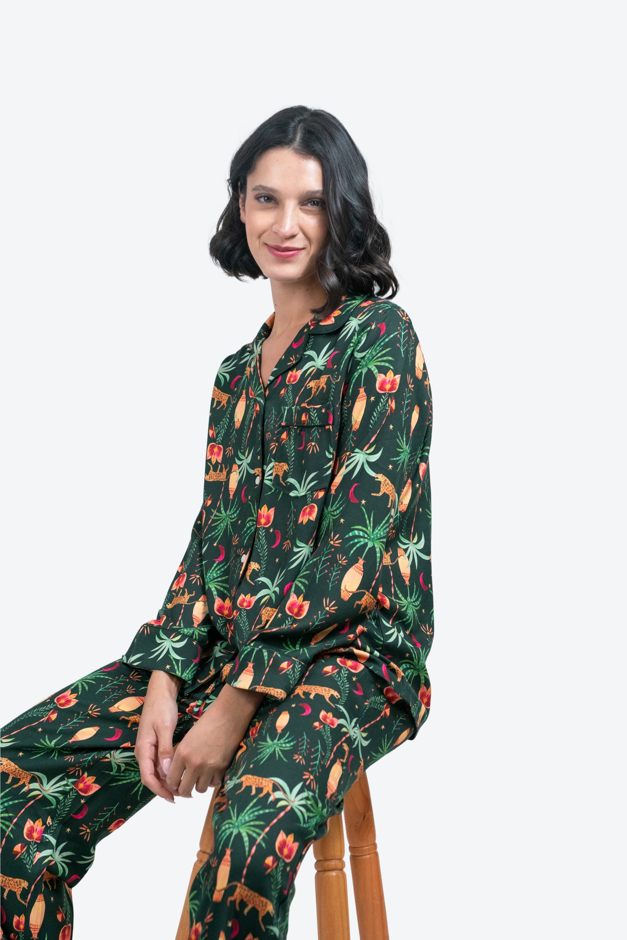 Pijama Violeta Leopardo y maceta verde W25